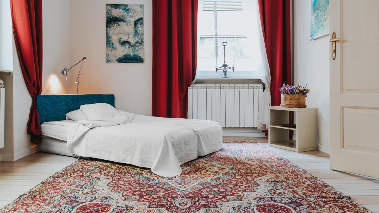 Salon Apartment In Dorcol Historical Belgrado Exterior foto