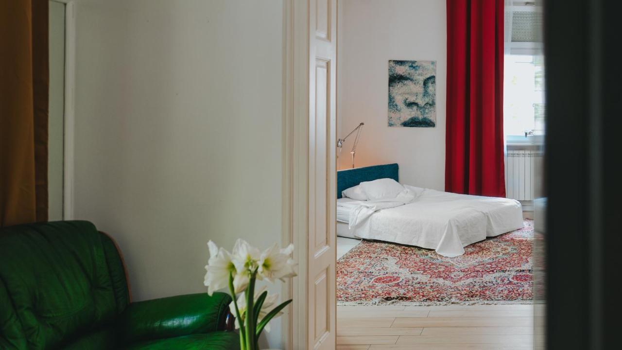 Salon Apartment In Dorcol Historical Belgrado Exterior foto
