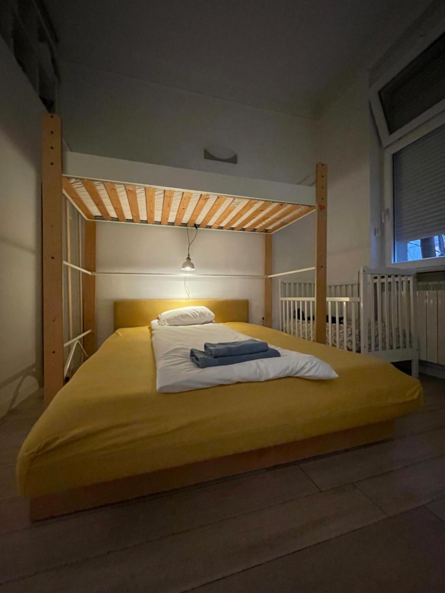 Salon Apartment In Dorcol Historical Belgrado Exterior foto